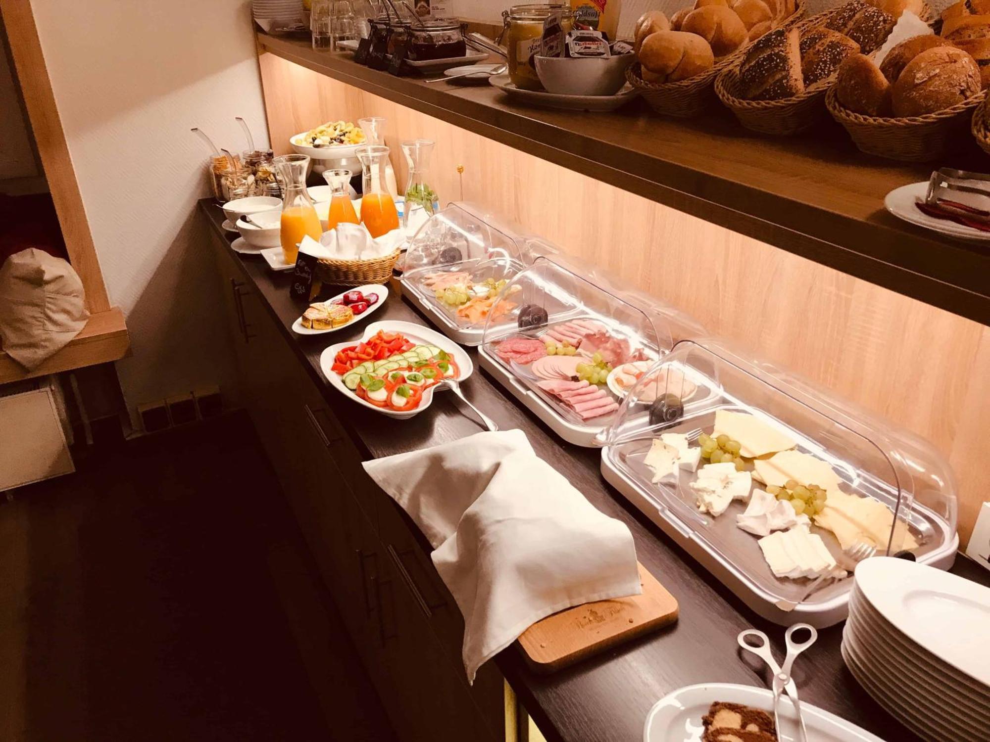 בון Hotel Mercedes City מראה חיצוני תמונה