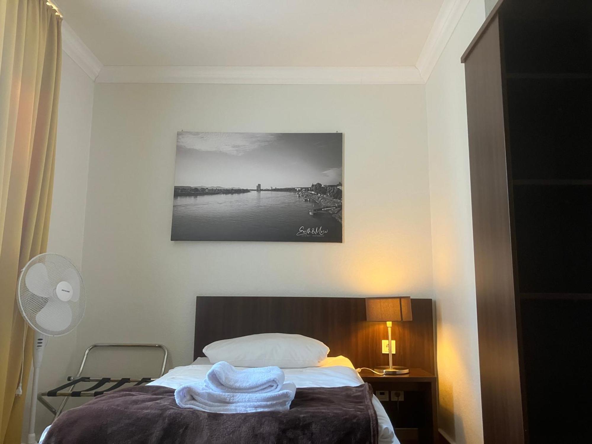 בון Hotel Mercedes City מראה חיצוני תמונה
